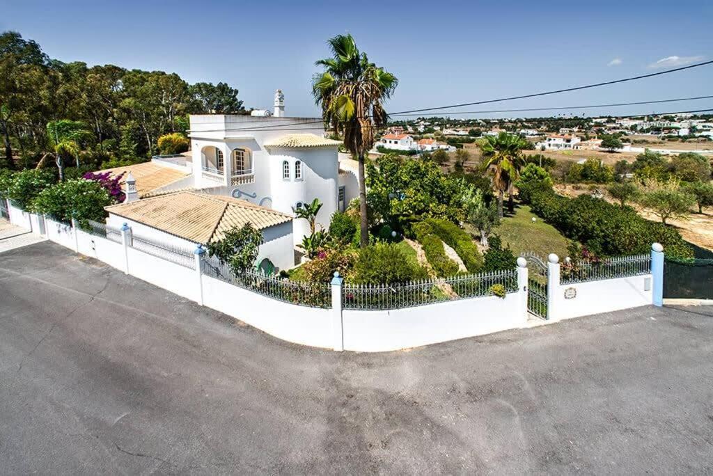 Villa Cabrita, Superb Location, Large Villa, Walk To Restaurants, Supermarkets Beach Гия Экстерьер фото