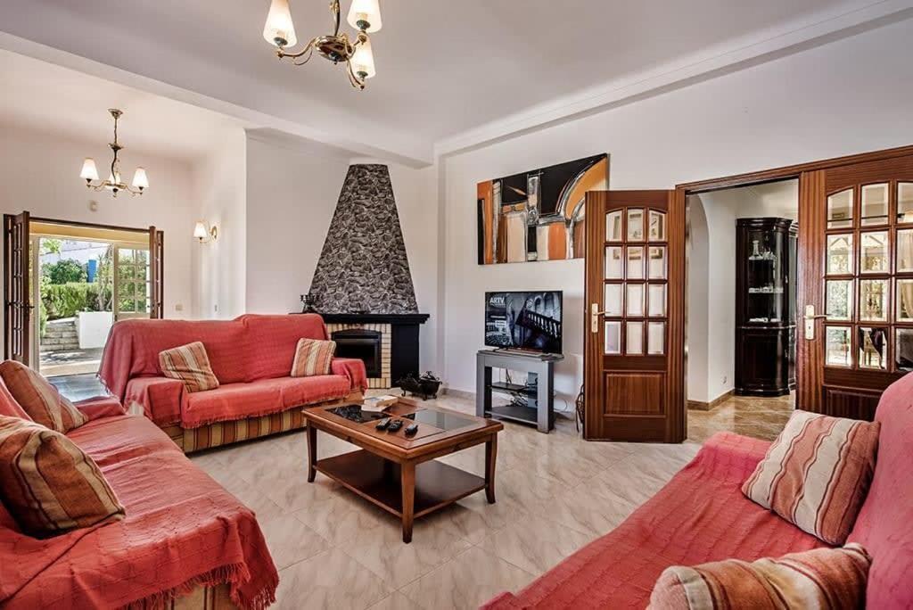 Villa Cabrita, Superb Location, Large Villa, Walk To Restaurants, Supermarkets Beach Гия Экстерьер фото